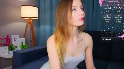 Kristen online show from April 6, 4:19 pm