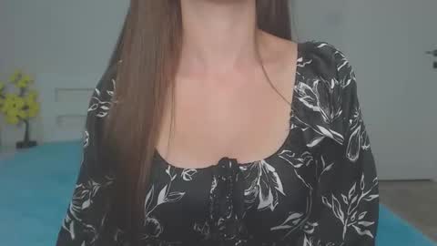 KristenStamen online show from October 1, 2:56 pm