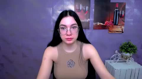 Kristen online show from December 5, 10:57 am