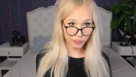 Kristi online show from June 4, 4:46 pm