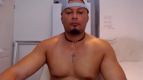 Kristian Mendoza online show from October 15, 9:59 pm