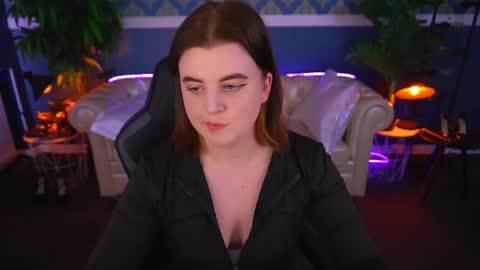 Snapshot of kristifoxy chatting on May 19, 12:22 pm kristifoxy online show from May 19, 12:22 pm