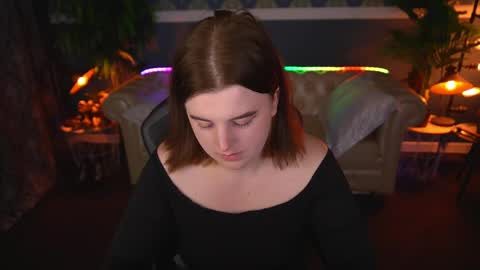 Snapshot of kristifoxy chatting on May 23, 12:20 pm kristifoxy online show from May 23, 12:20 pm
