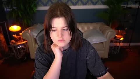 Snapshot of kristifoxy chatting on June 8, 3:51 am kristifoxy online show from June 8, 3:51 am