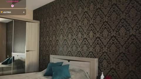 Snapshot of kristina_redhead chatting on April 1, 4:59 pm Kristina online show from April 1, 4:59 pm