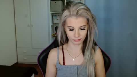 KristineAmore online show from March 24, 7:13 am