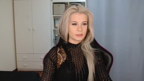 KristineAmore online show from March 30, 6:14 am