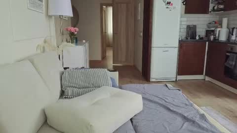 Kristi online show from March 13, 4:52 am