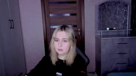 Kristy online show from February 22, 10:52 pm