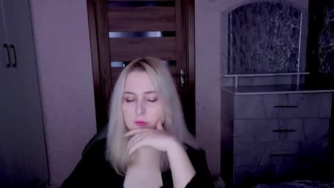 Kristy online show from April 12, 9:09 pm