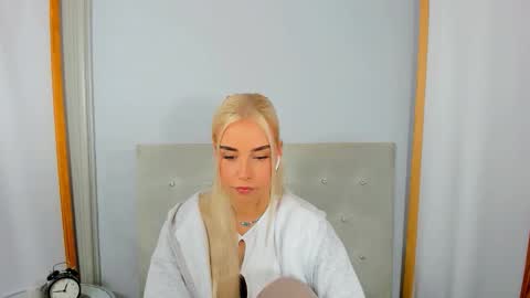 KristyFlowers online show from September 12, 3:12 pm