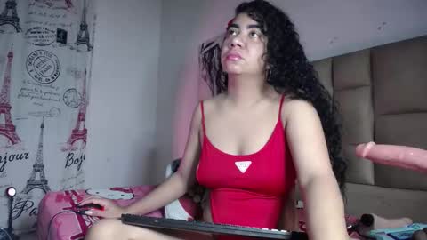 Snapshot of kristynsmith20 chatting on February 8, 3:32 am kristynsmith20 online show from February 8, 3:32 am