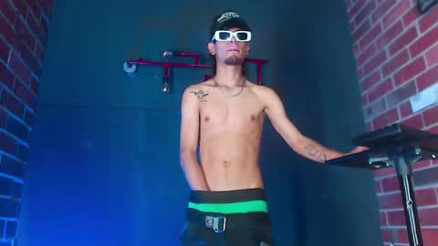 justym online show from December 11, 3:58 pm