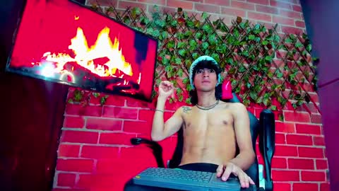 justym online show from February 2, 10:06 pm