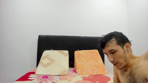 Zoe  Andrew online show from October 14, 12:55 am