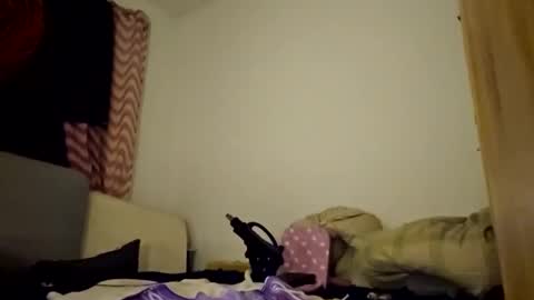 Snapshot of kryptoni18435 chatting on November 25, 2:11 am Tommy online show from November 25, 2:11 am