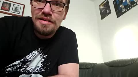 Snapshot of kryptoni18435 chatting on December 2, 1:05 pm Tommy online show from December 2, 1:05 pm