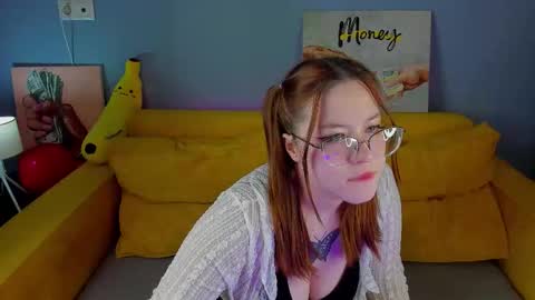 Snapshot of krysadapp chatting on February 16, 7:15 am Krys online show from February 16, 7:15 am