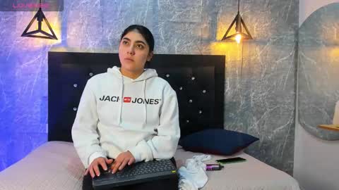 Kystal Taylor online show from January 9, 10:29 am