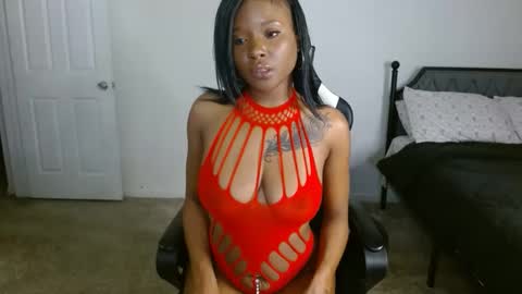 Krystal Blake online show from February 15, 12:07 am
