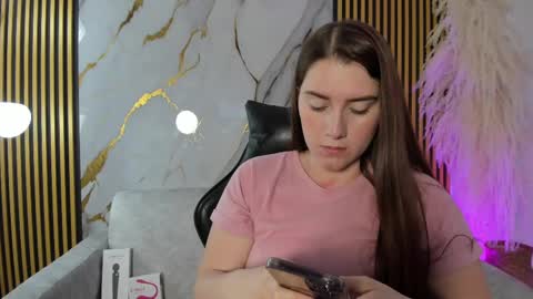 Snapshot of krystalevans chatting on September 14, 8:08 pm Krystal online show from September 14, 8:08 pm