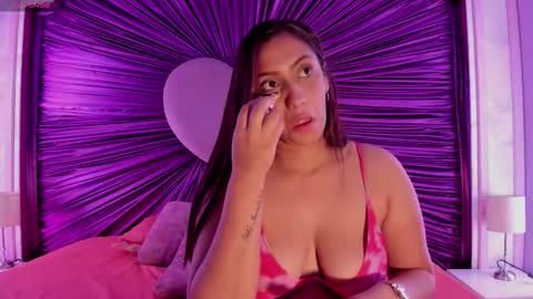 krystalswift_ online show from February 1, 2:54 am