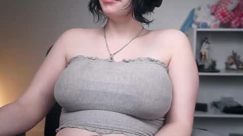 Krystal Syx online show from February 15, 6:59 pm