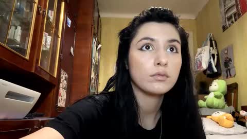 Snapshot of krystleprzygocki chatting on February 19, 8:27 pm Mira online show from February 19, 8:27 pm