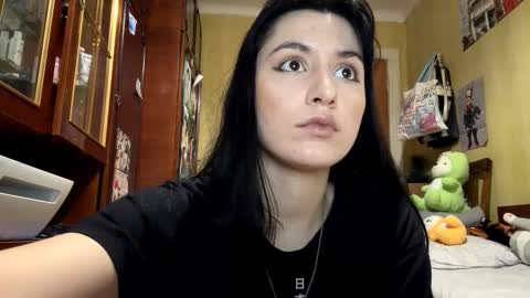 Snapshot of krystleprzygocki chatting on February 25, 8:29 pm Mira online show from February 25, 8:29 pm