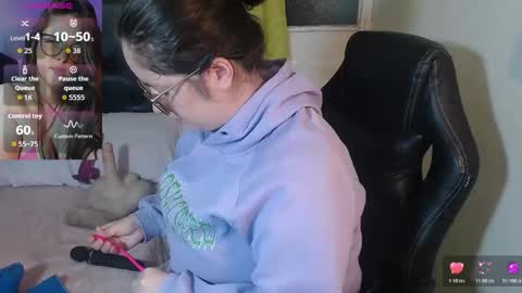 Snapshot of kryystaladams chatting on April 14, 8:31 am kryystaladams online show from April 14, 8:31 am