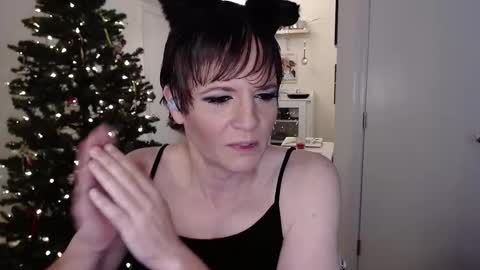 Cait online show from November 15, 5:27 am