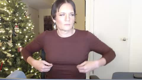 Cait online show from November 20, 3:07 am