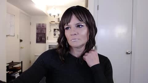 Cait online show from February 6, 1:32 am