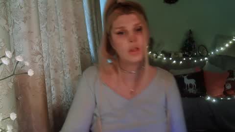 Snapshot of kudesnizza chatting on December 12, 10:34 am Annika MTF ts post -op online show from December 12, 10:34 am