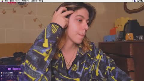 Snapshot of kuntboyzworld chatting on October 10, 8:08 pm Krypto hethey online show from October 10, 8:08 pm