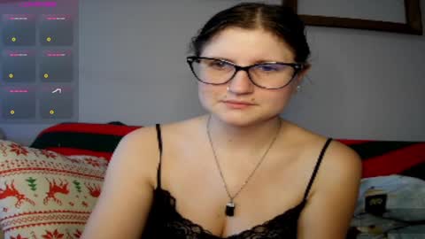 Snapshot of kunzitegoddess chatting on December 6, 2:38 pm Samantha online show from December 6, 2:38 pm