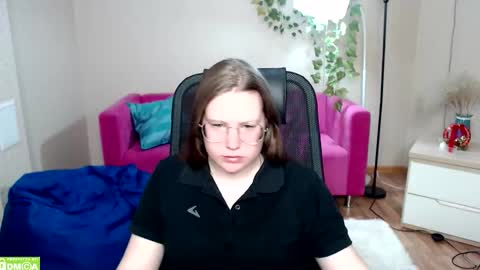 Snapshot of kuri_u chatting on February 6, 9:01 am kuri_u online show from February 6, 9:01 am