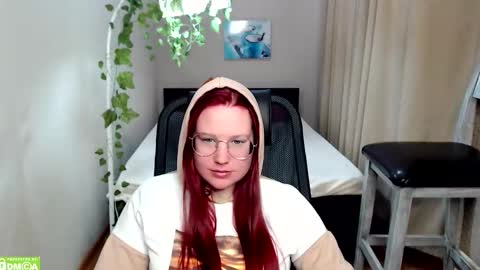 Snapshot of kuri_u chatting on February 17, 9:39 am kuri_u online show from February 17, 9:39 am