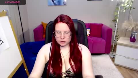 Snapshot of kuri_u chatting on March 24, 11:59 am kuri_u online show from March 24, 11:59 am