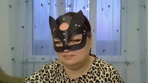 kurkuma_ online show from February 5, 2:33 pm