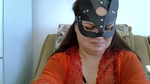 kurkuma_ online show from February 17, 12:12 pm