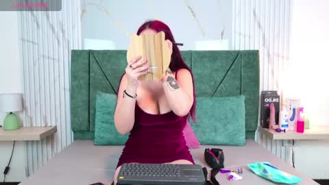 kuromi_red online show from May 6, 12:21 pm