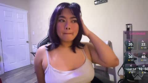 Snapshot of kuromixx444 chatting on May 5, 7:16 am kuromixx444 online show from May 5, 7:16 am