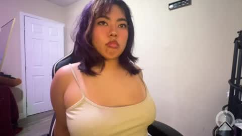 Snapshot of kuromixx444 chatting on May 8, 3:56 am kuromixx444 online show from May 8, 3:56 am