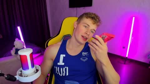 kurt_hanssen online show from December 14, 4:42 pm