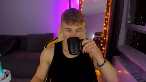 kurt_hanssen online show from October 13, 9:04 pm