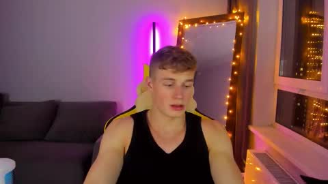 kurt_hanssen online show from November 23, 3:01 pm