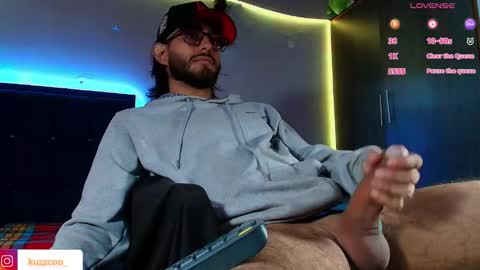 kuzzcoo online show from February 25, 12:48 pm