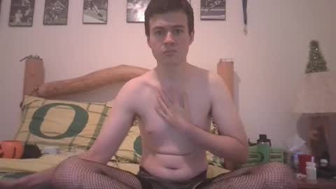 Snapshot of kwahrens22 chatting on October 11, 2:44 am Kenji online show from October 11, 2:44 am