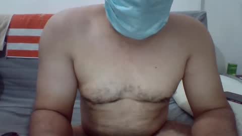 Snapshot of kwt8933 chatting on December 7, 2:46 pm khalid 89 online show from December 7, 2:46 pm